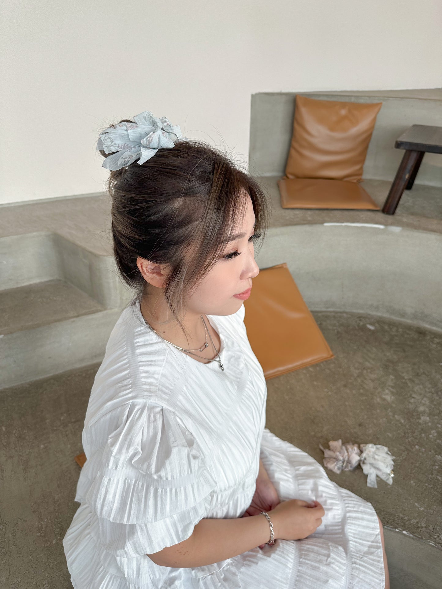 🐷淡粉色雪紡丸子頭爪夾