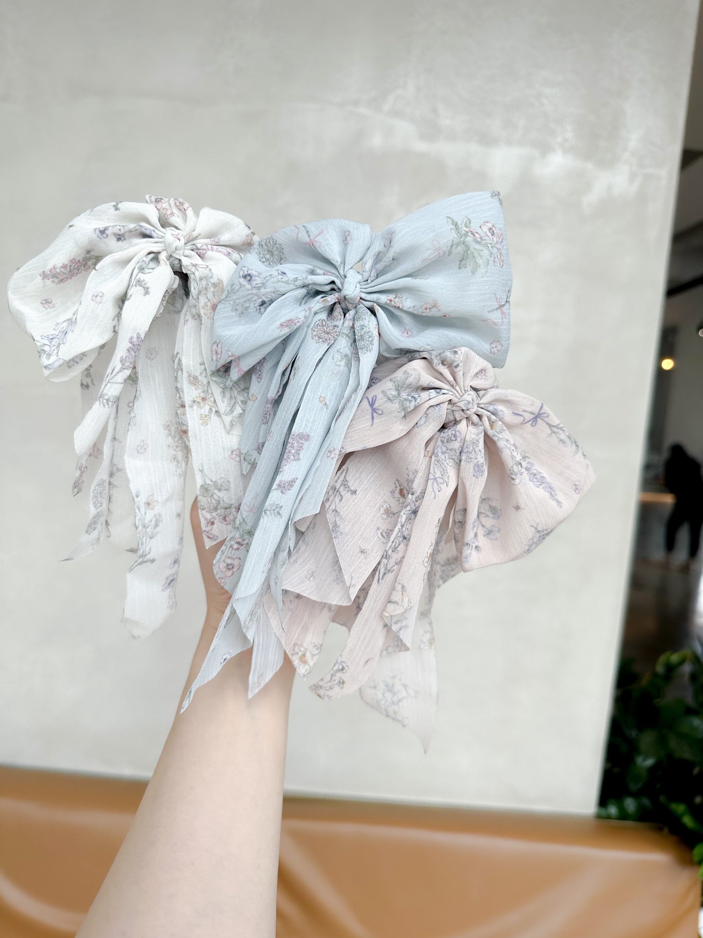 ☁️溫柔色系小碎花香蕉夾