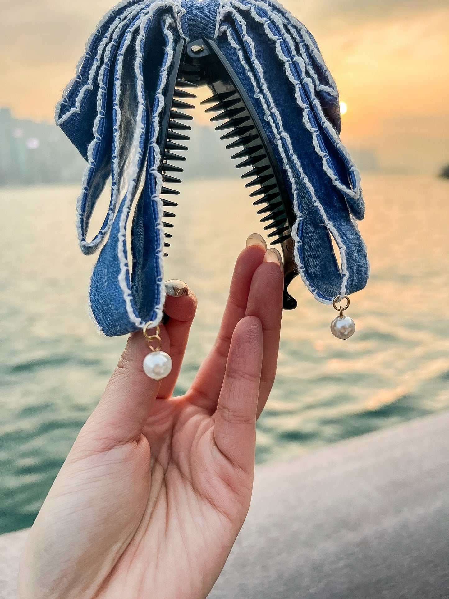 👖韓國牛仔布蝴蝶結香蕉夾